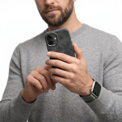 Alcantara Handyhülle - iPhone 17 - Grau
